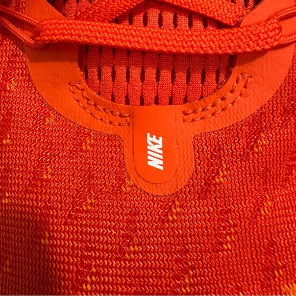 Nike Zoom Vomero orange/white sneakers, size 11, Syracuse player worn - Picture 4 of 12